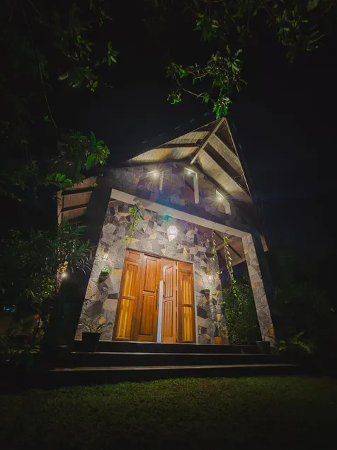 Lakeshore Resort - Image 1