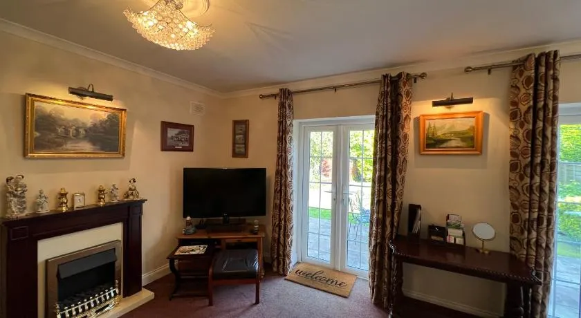 Private Apartment in Windsor - Image 1