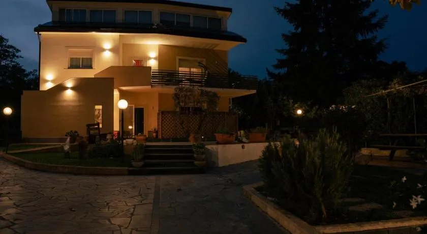 Le Pernici Apartments - Image 1