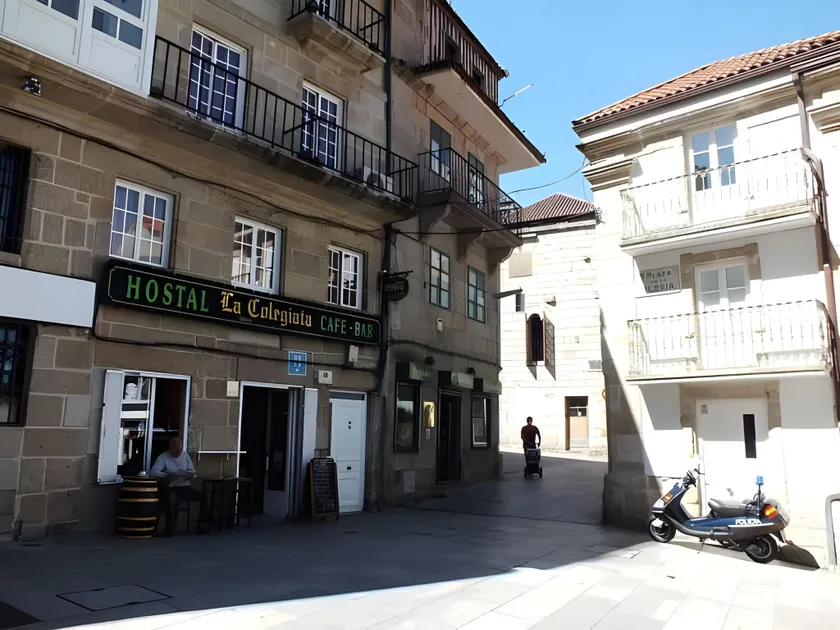 Hostal la Colegiata - Image 1