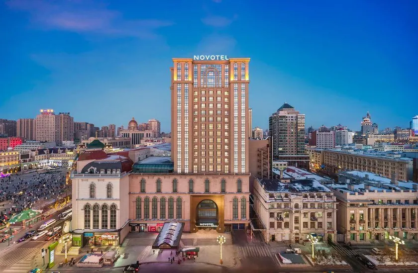 Novotel Harbinzy Street - Image 1