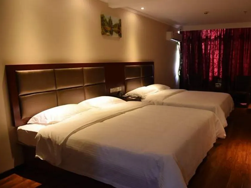 GreenTree Inn Suqian Bawangjuding Square Express Hotel - Image 1