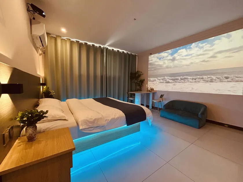 Yuzu Hand-Painted Audio-Visual Hotel (Qufu Normal University Branch) - Image 1