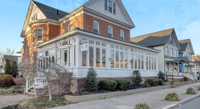 The Savannah, Boutique BNB & Spa - Image 1