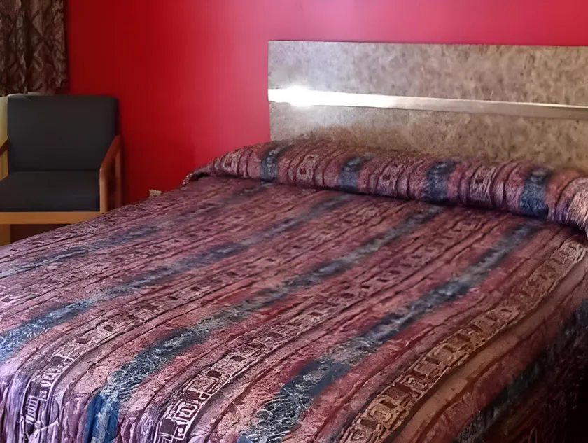 Mesa Oasis Inn & Motel - Image 1