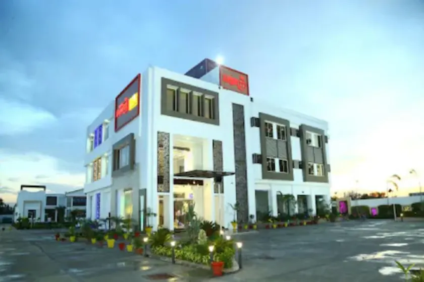 Regal 77 Amroha Uttar Pradesh - Image 1