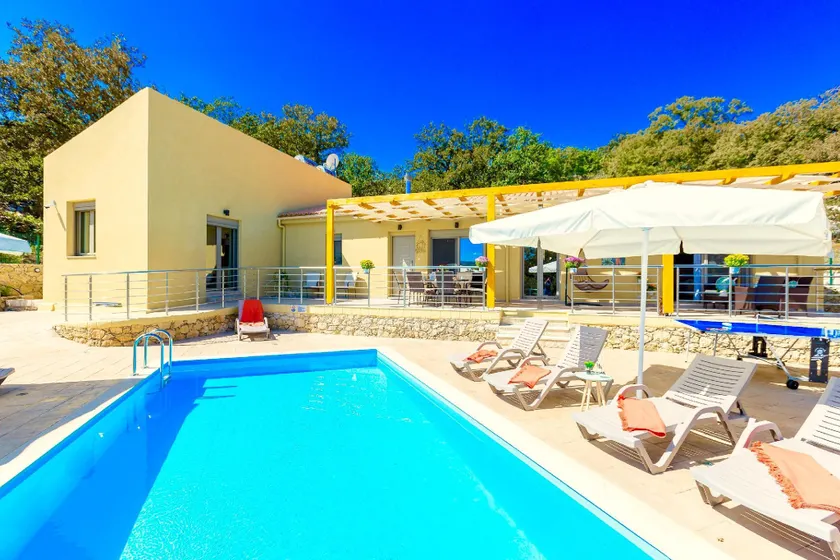 Appartement de vacances avec piscine privée, jardin et terrasse | Vue montagne - Image 1