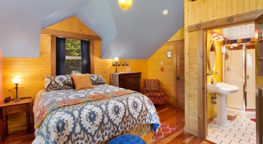 Juniper Lane Guest House - Image 1