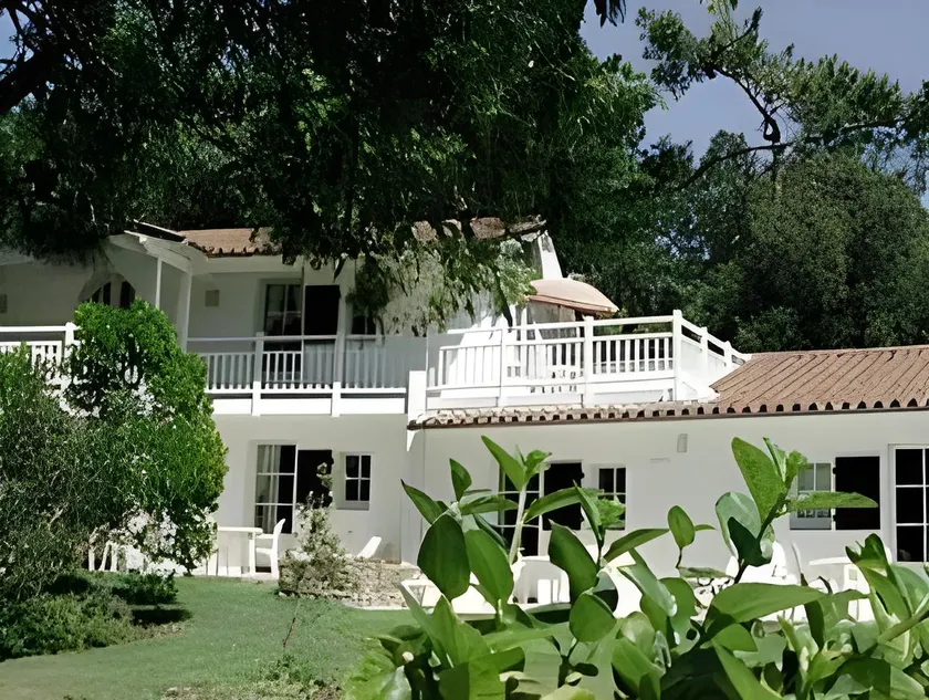 Hôtel Les Prateaux - Image 1
