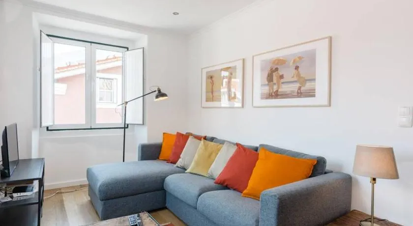 Beautiful Apartment with View of the Tagus River - Image 1