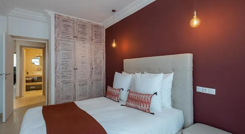 Luxury two bedrooms apartment - Best location - Image 1
