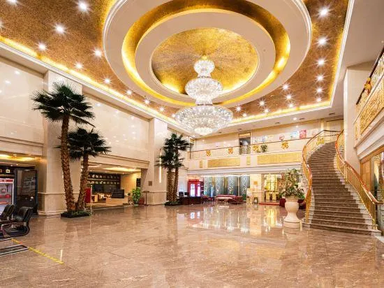 Hubei East Lake Hotel - Image 1