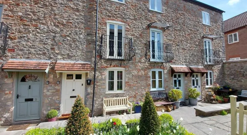 Cottage St Etheldreda, restauré avec amour et impeccablement présenté - Image 1