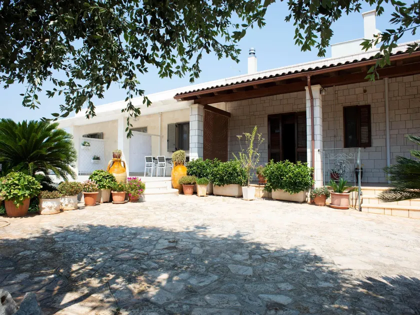 Bungalow in Italy near Coastal Towns - Image 1