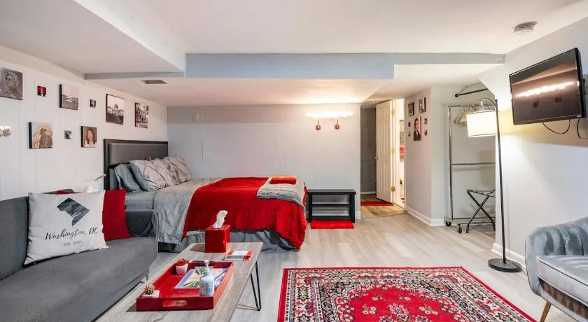 Updated Apt with Private Entry and FREE Parking - Image 1