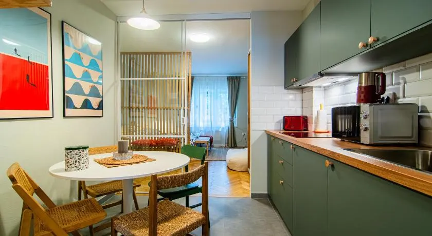 Flexible SelfCheckIns 94 - Zagreb - Studio Apartment - WIFI - Image 1