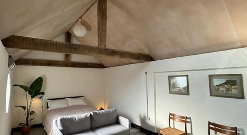 Cambridgeshire Wabi-sabi - Image 1