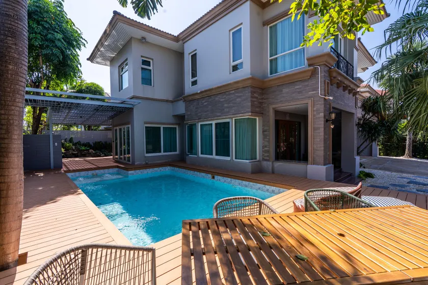 Villa 3 Bedrooms 5 Bathrooms 2 Multi Rooms WiFi - Image 1
