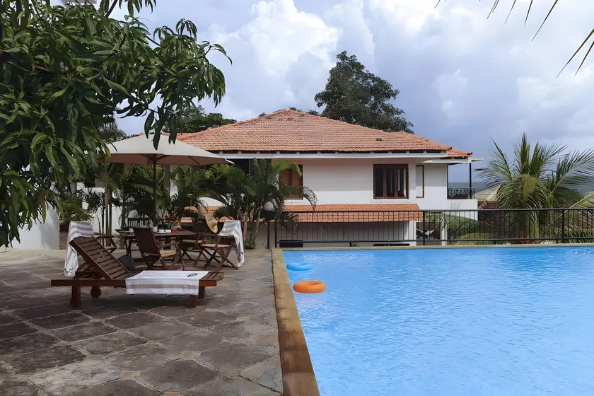 Five Tropical Woods  4 BR Villa/Goa Pool Cook - Image 1