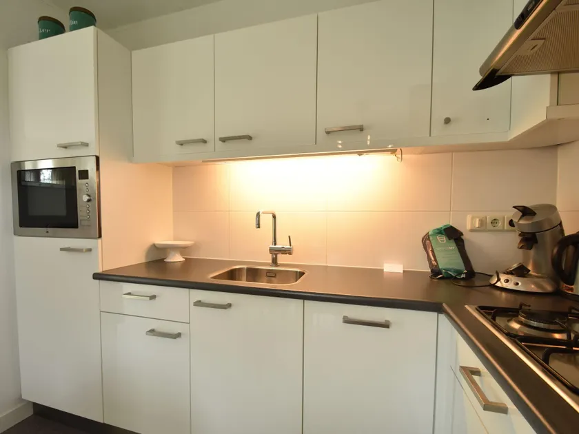Wellness aan het Water in Earnewoude - Image 1