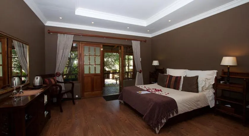 Tuskers Bush Lodge B&B - Image 1