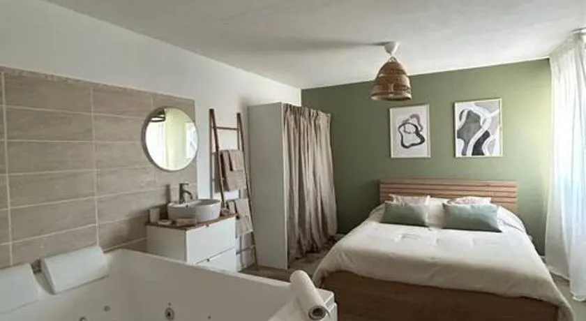 Romantique Room - Image 1