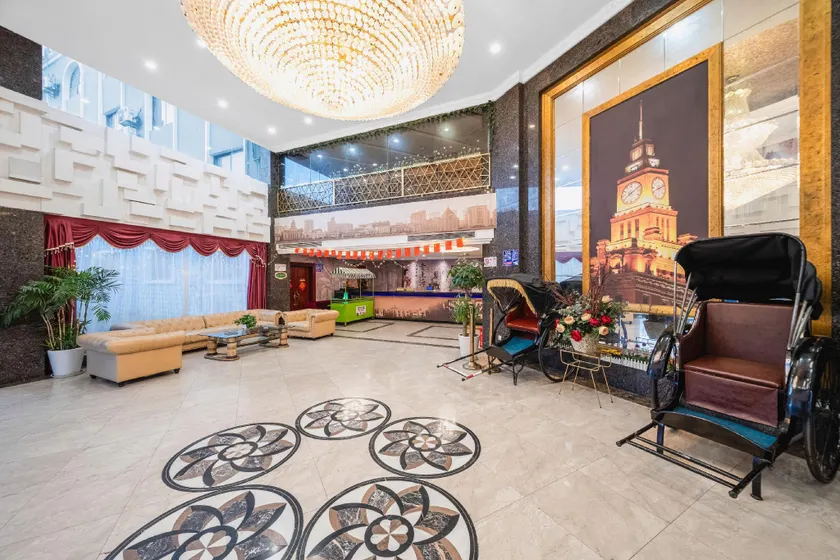 Puhai International Hotel Shanghai Free Airport Pick-up & Drop-off & Disneyland Shuttle, Authentic Shanghai Classic Style - Image 1