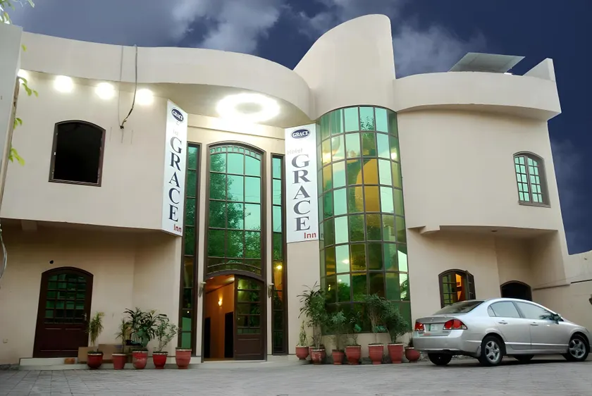 Hotel Grace Inn Multan - Image 1