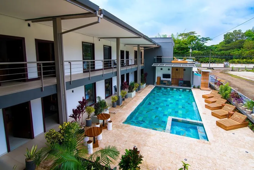 Paradise Bay Hotel Boutique - Image 1