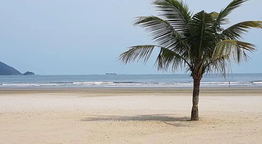 Apto Frente a Praia em Santos - Image 1