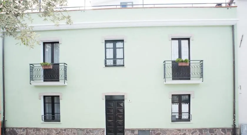 Green House - Image 1