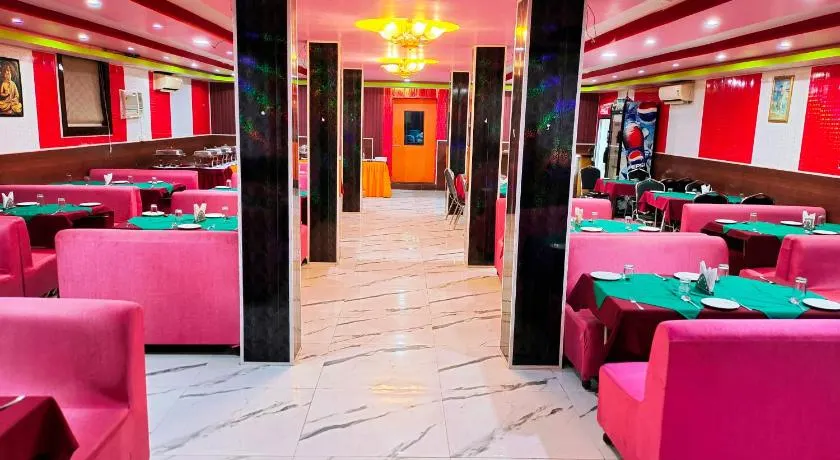 Hotel Om International - Image 1