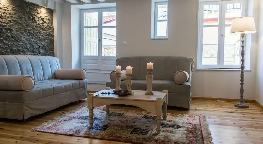 Anthi's House Center - Image 1