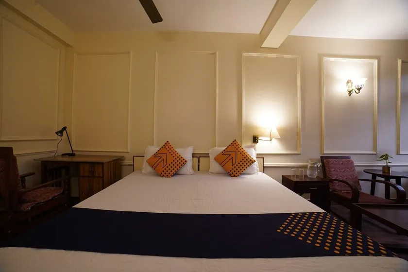 Himlay- riverside hotel - Image 1