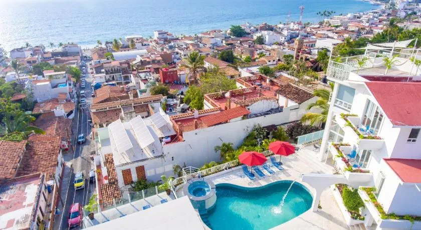 La Casa Blanca - Image 1