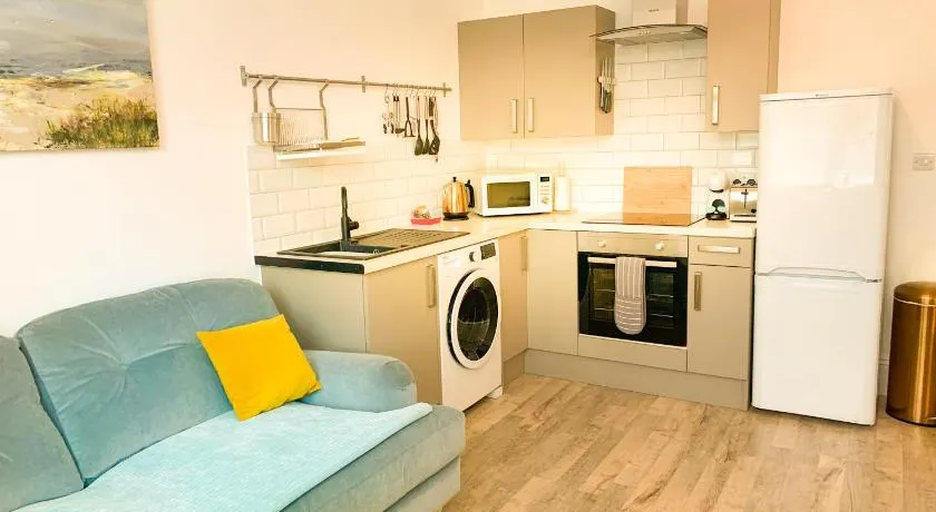 Lovely Annexe by the Beach, in Central Worthing. - Image 1