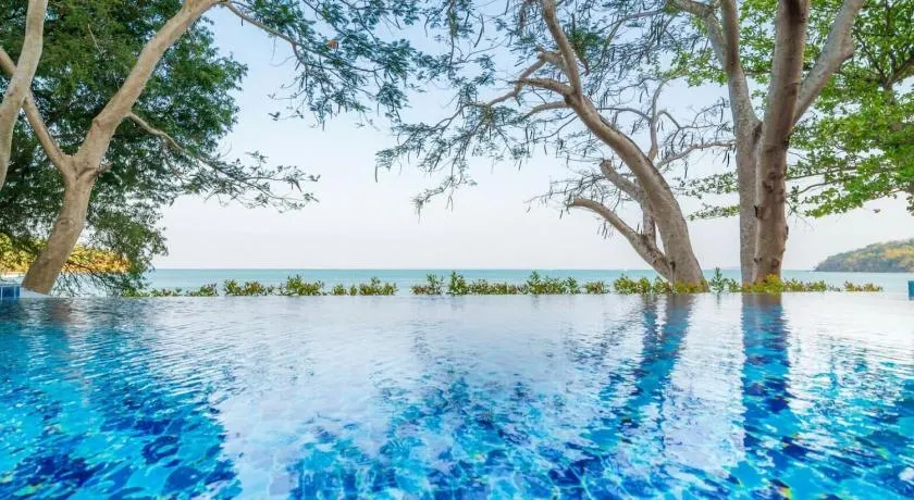 Koh Sirey Beachfront Pool Villa - Image 1