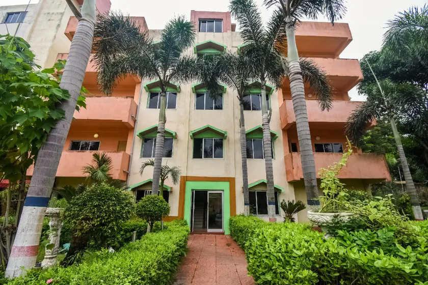 Hotel O by OYO Ritz Rivera - Image 1