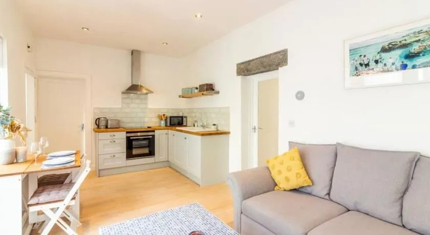 Newly Refurbished Traditional Cottage Blackrock - Image 1