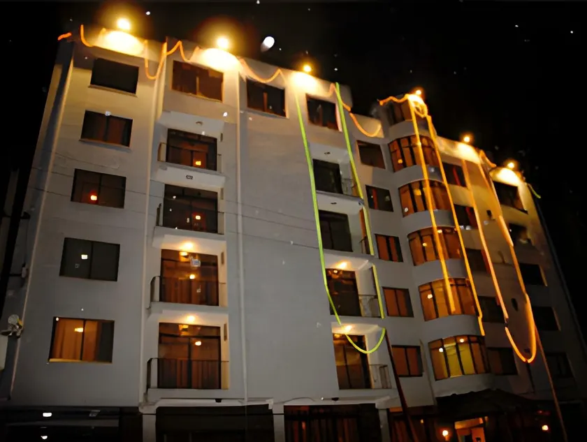 Pacific Hotel - Image 1