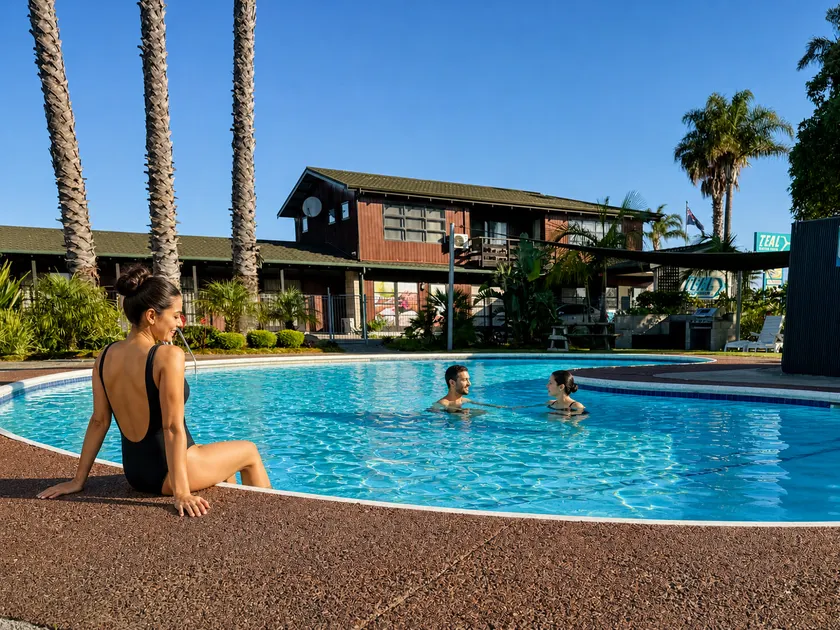 Teal Motor Lodge - Image 1