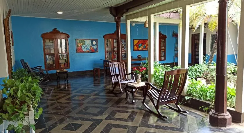 Hostal Harvest House - Image 1