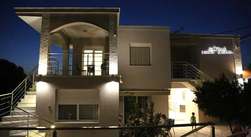 Coral Boutique Apartments - Image 1