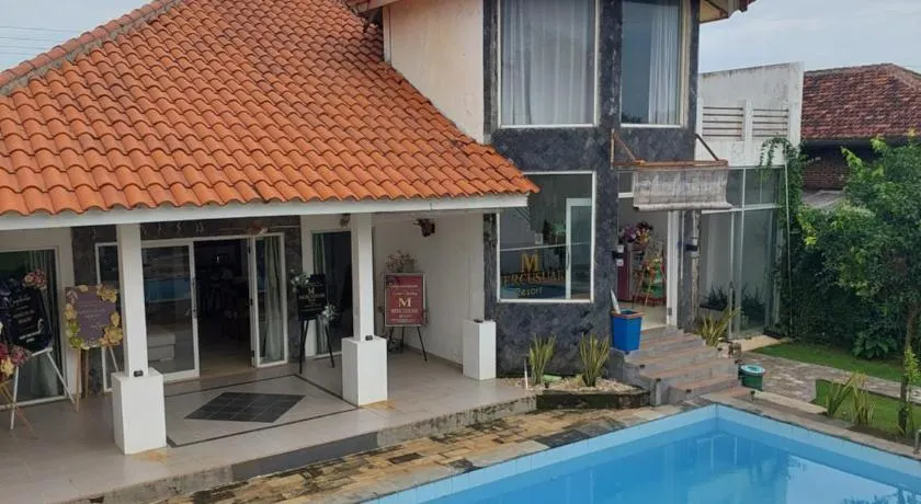 Mercusuar Resort Jepara - Image 1