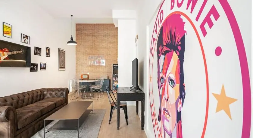 Bowie House - Madrid River-A-SALVAD - Image 1