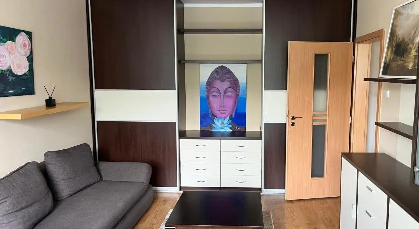 Elegant Escape apartment - free parking, easy access to City Centre - Image 1