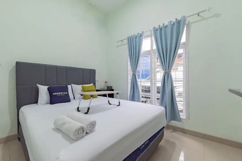 Urbanview Hotel Nakasya Burangrang - Image 1