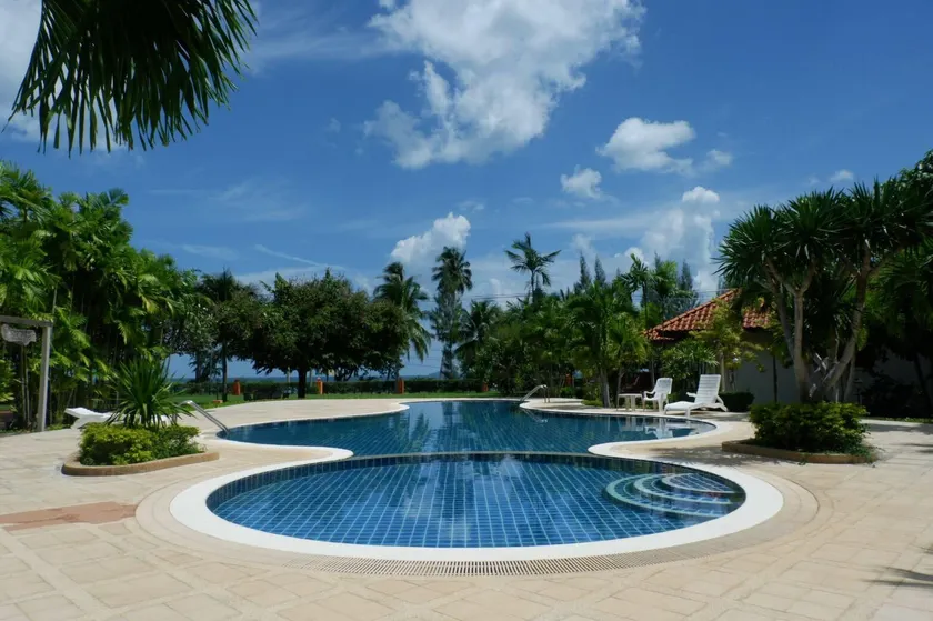 Sailom Resort Bangsaphan - Image 1
