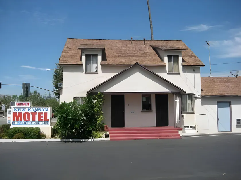 New Kansan Motel - Image 1