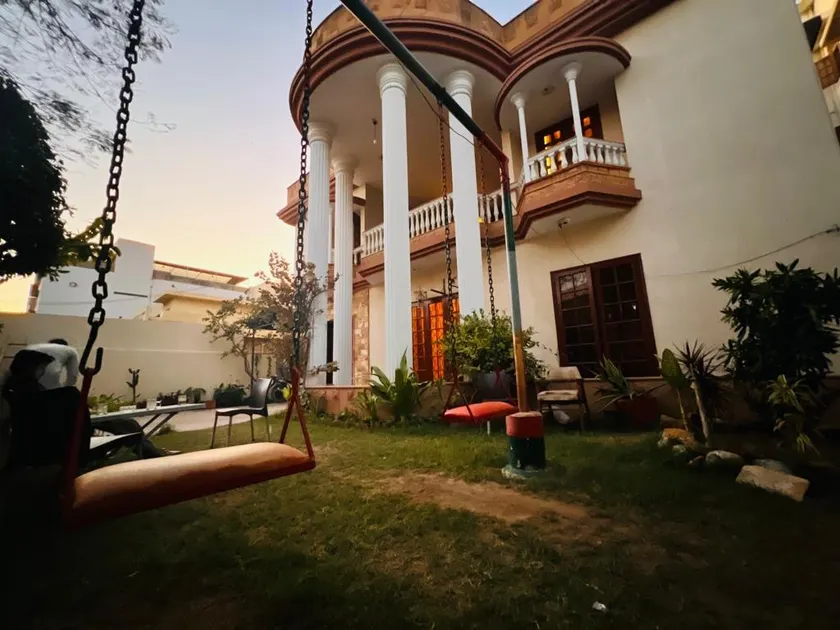 Guest House in karachi - Image 1